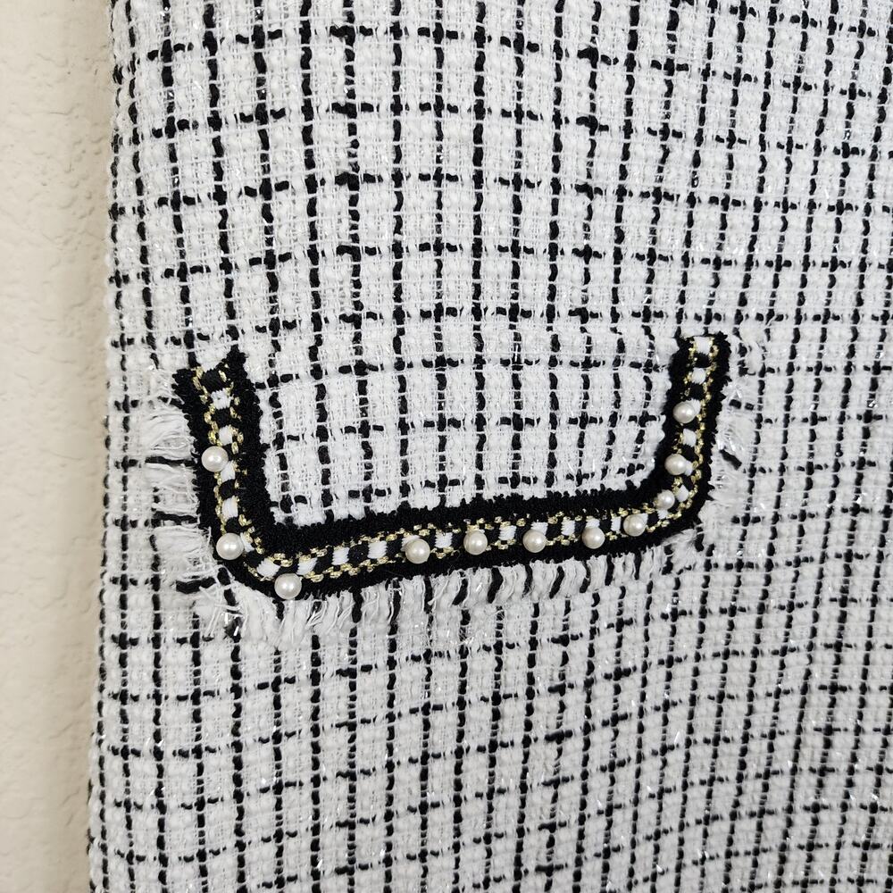 Elegant White and Black XS Sparkling Tweed Dress - Picture 13 of 17